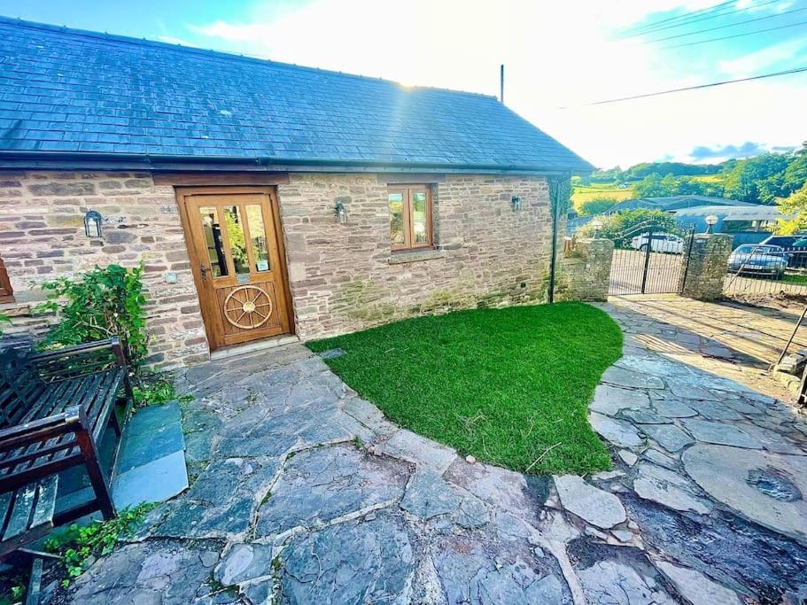 Stone Built Barn In A Beautiful Rural Setting Villa Llangwm-Isaf Екстериор снимка